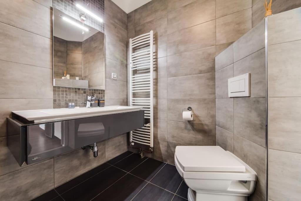 Top Floor Studio With Terrace Prague Extérieur photo